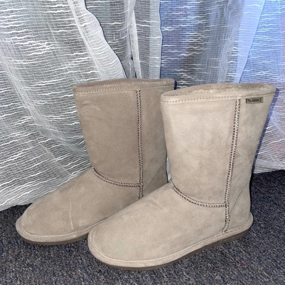 Women’s grey bear paw boots